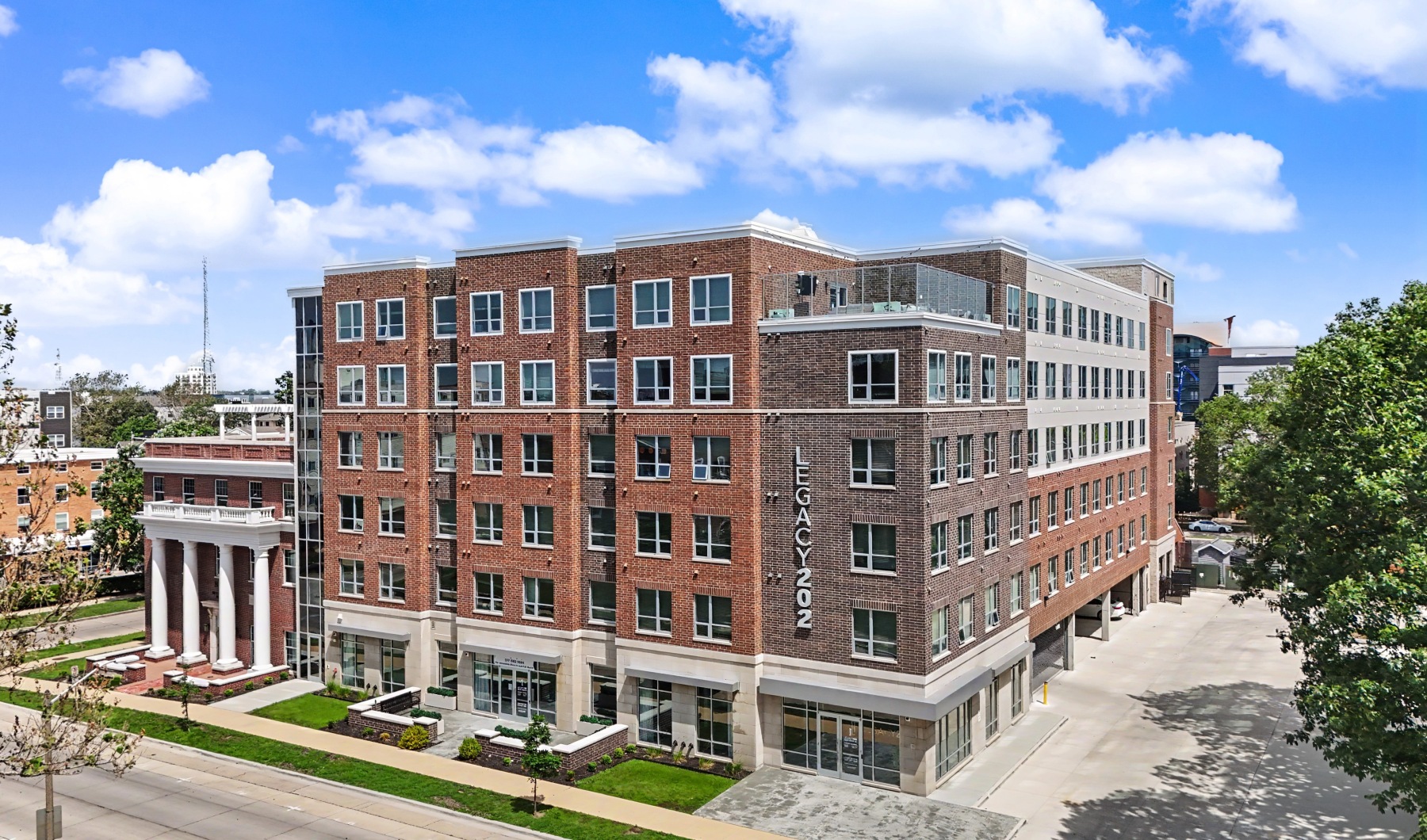 Luxury UIUC Student Housing